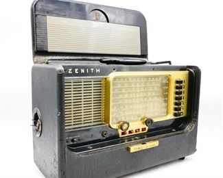 Zenith Super De Luxe Trans-Oceanic Shortwave Portable Radio