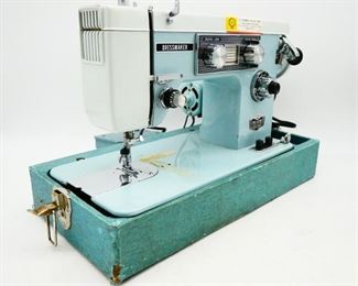 Vintage Dressmaker Sewing Machine w/Case