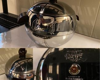 Vintage West Bend Penguin Hot And Cold Server Ice Bucket Mid-Century
Chrome