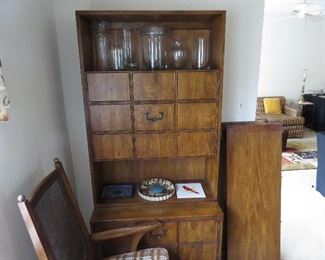 Henredon Artefacts Hutch with Paneled Compartment