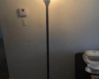 Floor Lamp (Works)