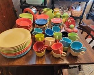 1990's Fiesta Ware 12pc Dinner Setting