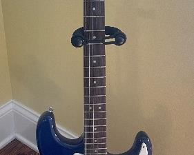 Squirt Strat by Fender