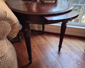 Thomasville Oval Accent Table with Pullout Drawer