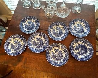 Matching flow blue plates