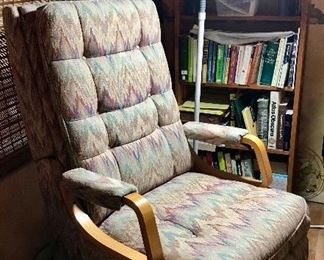 Desk Chair and Floor Lamp 