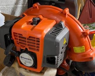 Husqvarna leaf blower