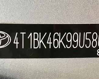 VIN: 4T1BK46K99U580112