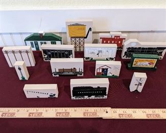 Cats Meow Village Lionel Train Collectibles