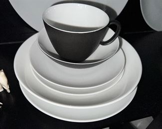 Raymond Loewy Rosenthal black + white cups saucers + plates (x6) 