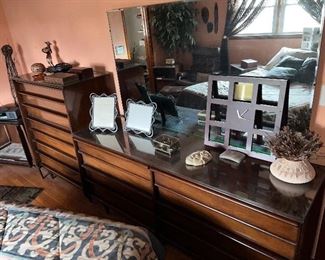 Gorgeous bedroom set Metz Made Furniture                                     tall bureau 650, low bureau 750, sides 450 pr, bed 350