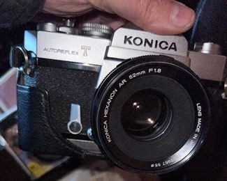 Konica Autoreflex T