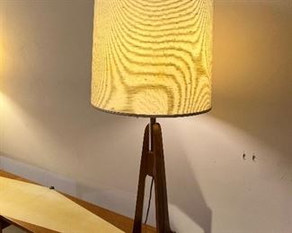 Mid Century Modern Wooden Tripod Lamp (pr)
