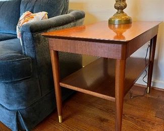 Mid-Century 1 shelved end table (pr)
