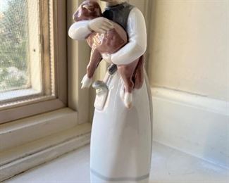 Lladro girl with lamb
