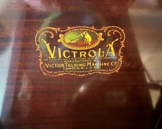 Victrola VV-X1 Talking Machine / working condition