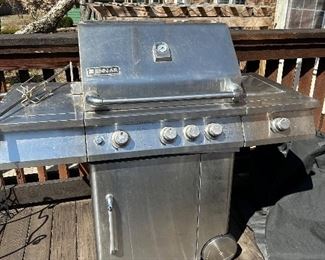 JENN-AIR Grill