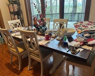 dining table w/6 chairs'