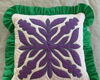 applique pillow