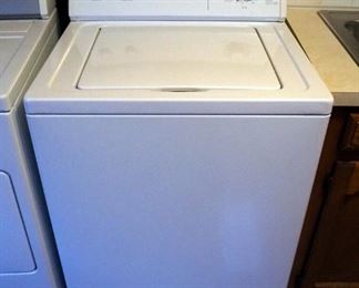 Whirlpool Large Capacity Washing Machine, Model LSR8444LQ1, 43" x 27" x 25.5", Powers On