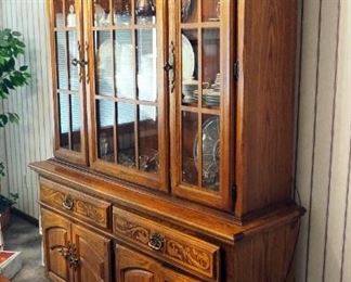 Vintage American Drew 2-Piece China Hutch, 82" x 63" x 18.5"