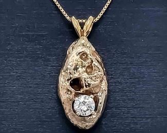 0.25ctw Diamond Gold Nugget Oval Drop Pendant in 14k Yellow Gold