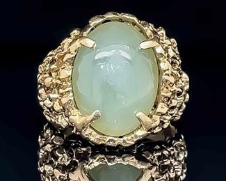 Oval Light Green Jade Cabochon Solitaire Nugget Coral Reef Ring in 14k Yellow Gold