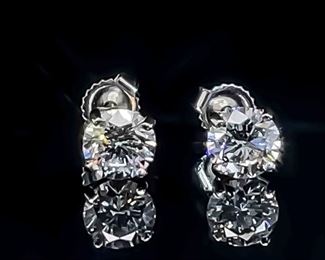 NEW! 1.05ctw Diamond Round Solitaire Stud Earrings in 14k White Gold VVS Clarity