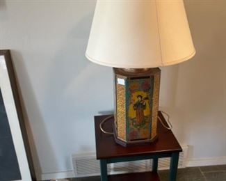 Oriental matching pair of lamps, small table, jug