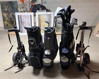 Set of 5 golf collection and clubs 