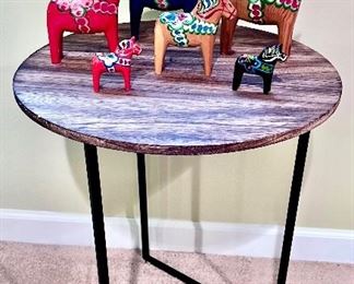 Accent table and horses