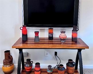 Console Table / Sofa Table and Pottery Flatscreen TV