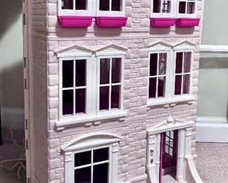 Vintage Fischer Price Townhouse / Doll House with Dolls and Furniture