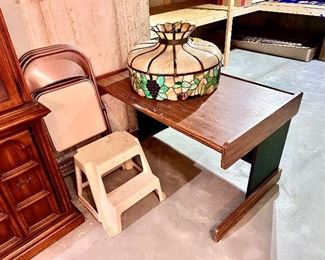 Vintage desk, folding chairs, antique Tiffany style lamp 