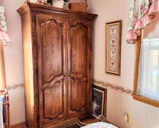 Ethan Allen Furniture - High Quality 