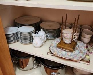 William Sonoma, Crate and Barrel Cookware, Dishes , All Clad Crockpots 