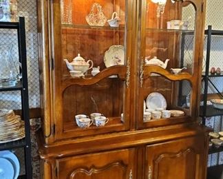 Ethan Allen Furniture Hutch