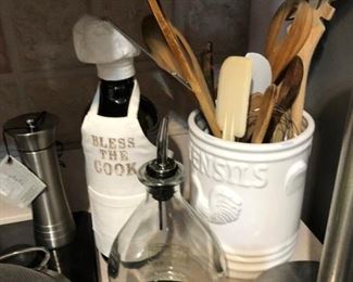 William Sonoma, Crate and Barrel Cookware, Dishes 