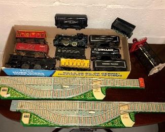Vintage tin litho train cars + tracks (most cars are Marx)