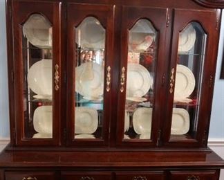 Kincaid - Made in America - Cherry Stain Chine Cabinet - Dining Table Matches 