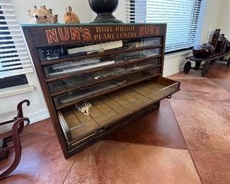 Nuns spool cabinet in excellent condition
