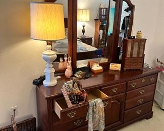 Broyhill dresser & mirror