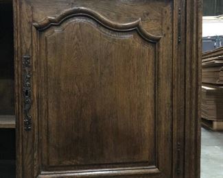 close up of one door front. Dimensions and price are listed in the first photo description.