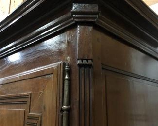 another closeup of the top. Not on site, must inquire to see in person please. Dimensions and price are listed in the first photo description.