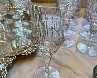 A closer view of the water goblets sold in prior photos