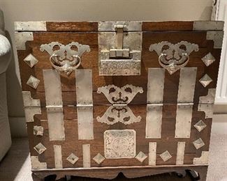 $220 obo Asian trunk chest as found 28.5"w x 17"d x 27.5"h. Great end table. One leg is a bit bent - notice left hand leg.
