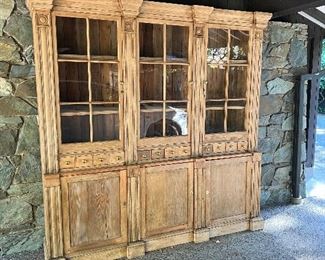 $3600 A gorgeous custom built pine cabinet originally $7500. Never installed. Perfect for a kitchen or family room in a modern farmhouse. The storage workhorse that’s beautiful. it is 96 inches high by 93 inches wide by 19 inches deep. Upper pieces is 60"h x 16"d and lower pieces is 36"h x 19"d.
Cabinet comes apart in an upper and lower section for moving. Not on site so please inquire.