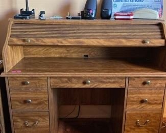 Nice roll top desk