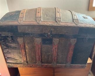 Pirates' Chest? Handsome and Historical!!