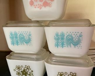 Mini? PYREX Cooking Dishes w/Lids